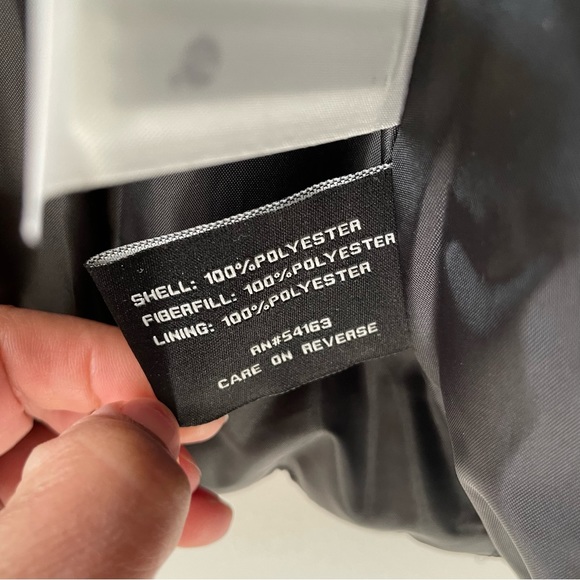 NWT Colebrook Woman’s Small Black Polka Dot Sleeveless Puff Vest - Picture 7 of 8